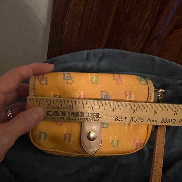 Dooney & Bourke Orange DB Monogram Wristlet, removable strap, good/excellent - Picture 7 of 8